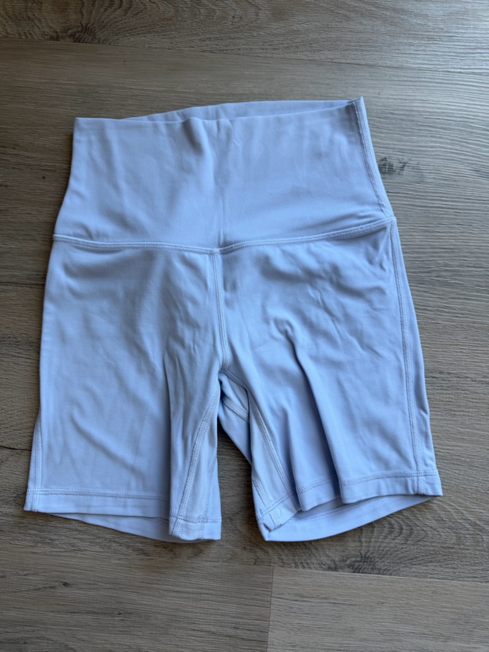Violet Lulu lemon align size 4 biker shirt